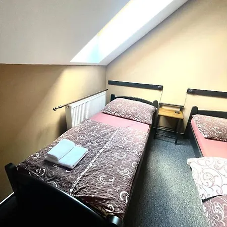 بيت ضيافة A Restaurace U Novaku